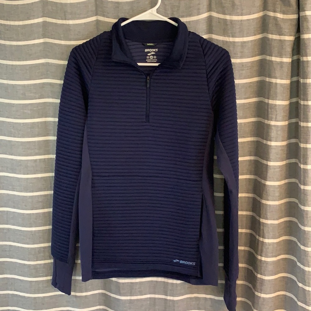 Brooks Women’s Medium Navy Blue Pullover